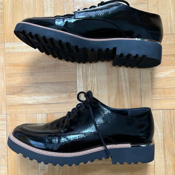 New Franco Sarto Oxfords - Picture 4 of 7